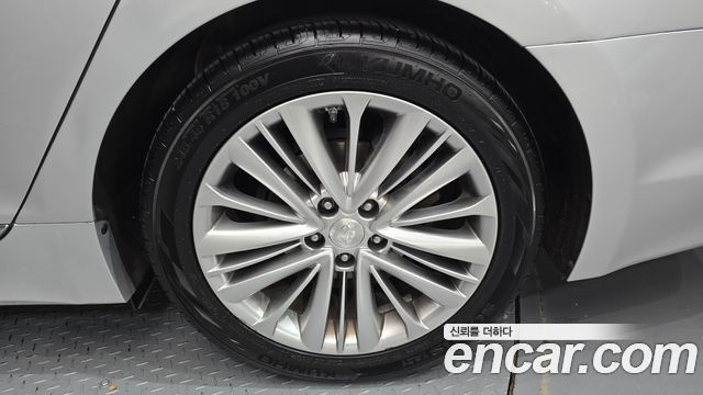 Hyundai Aslan 2015 thumb 6