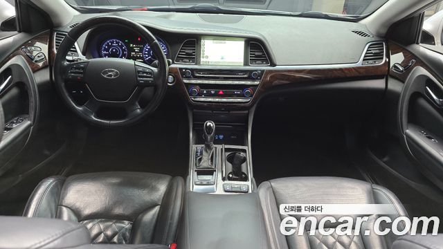 Hyundai Aslan 2015 thumb 8