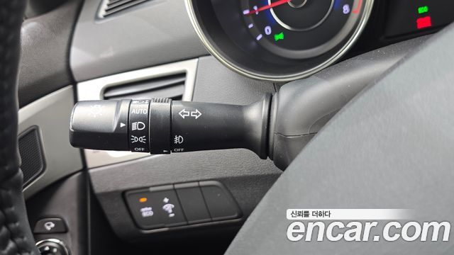 Hyundai Avante 2011 thumb 12