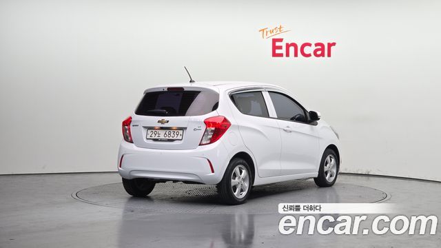 Chevrolet Spark 2017 thumb 3