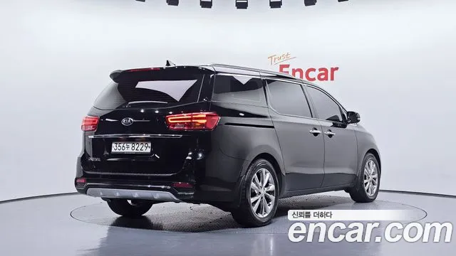 Kia Carnival 2020 thumb 3