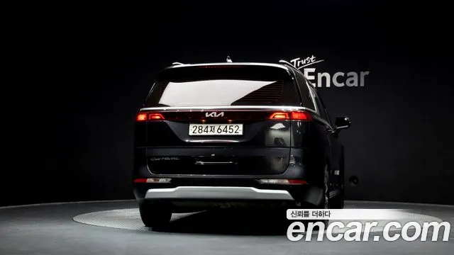 Kia Carnival 2021 thumb 5