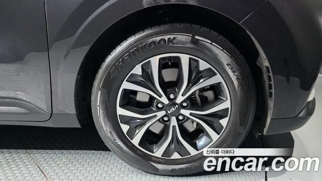 Kia Carnival 2021 thumb 6