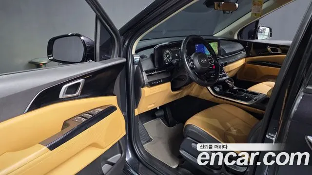 Kia Carnival 2021 thumb 11