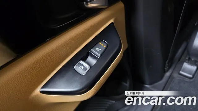 Kia Carnival 2021 thumb 12