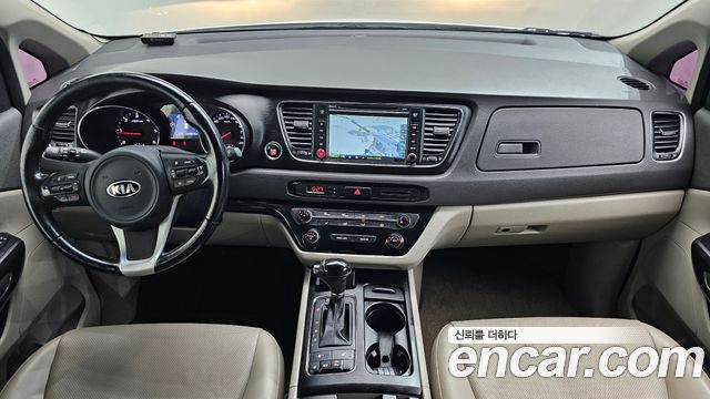Kia Carnival 2015 thumb 7