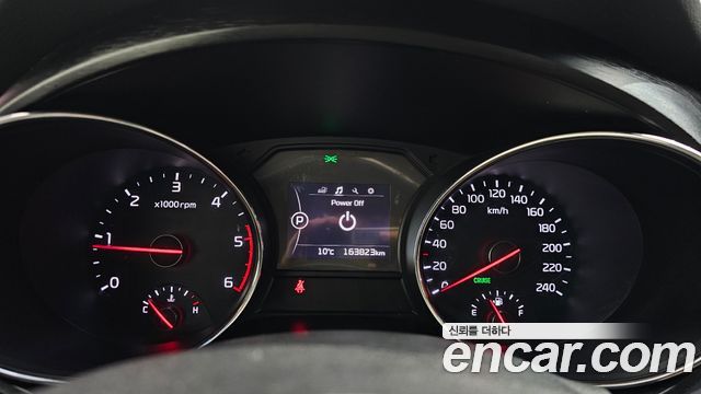 Kia Carnival 2015 thumb 8