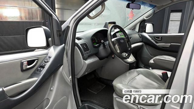 Hyundai Starex 2012 thumb 10