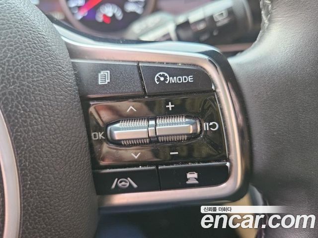 Kia Carnival 2021 thumb 9