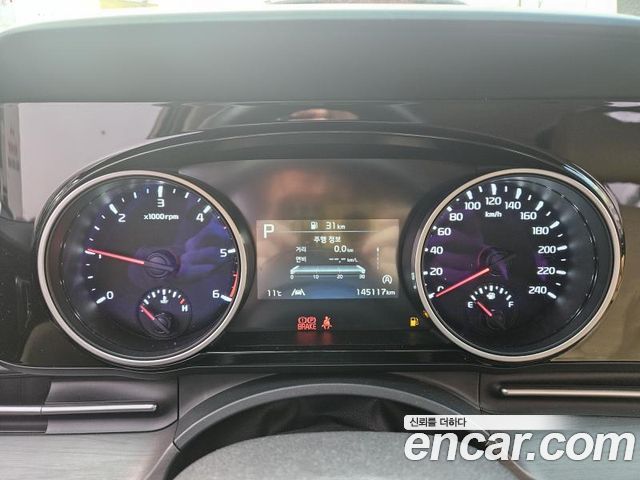 Kia Carnival 2021 thumb 11