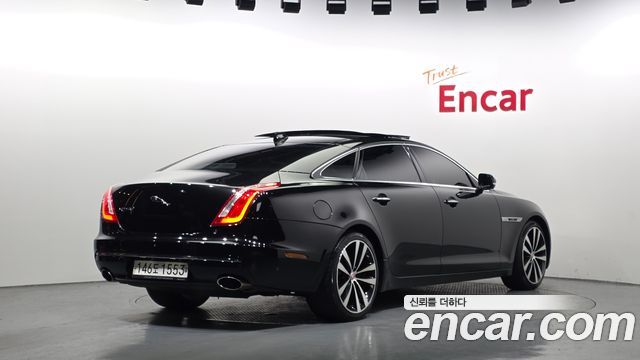 Jaguar XJ 2019 thumb 12