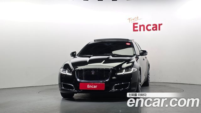 Jaguar XJ 2019 thumb 9