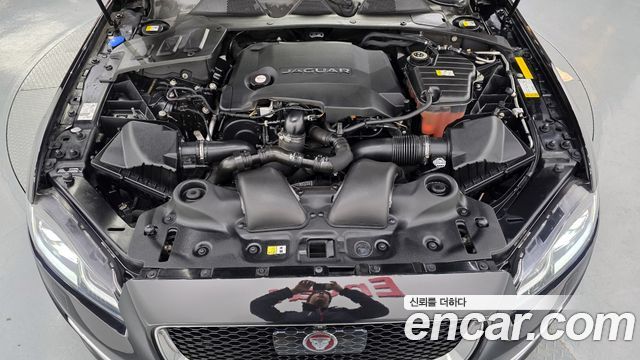Jaguar XJ 2019 thumb 4