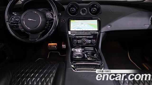 Jaguar XJ 2019 thumb 2