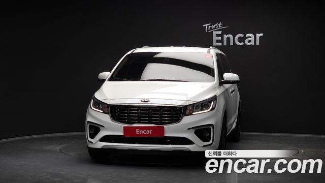 Kia Carnival 2019 thumb 3