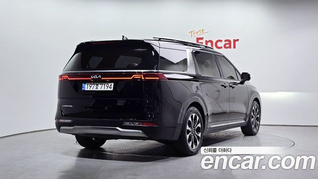 Kia Carnival 2022 thumb 3