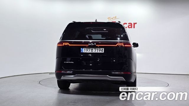 Kia Carnival 2022 thumb 5