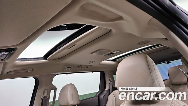 Kia Carnival 2022 thumb 12