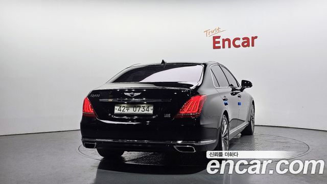Genesis G90 2016 thumb 5