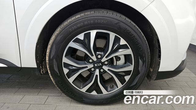 Kia Carnival 2021 thumb 6