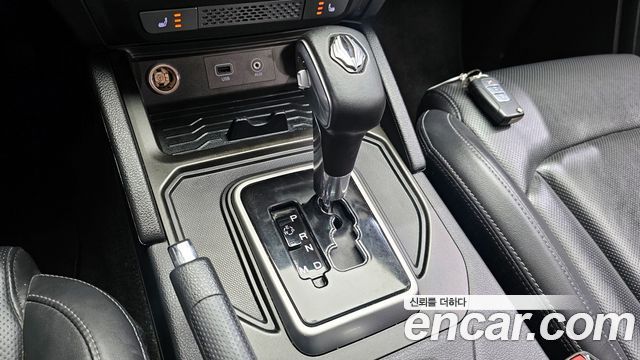 SsangYong Rexton 2019 thumb 5