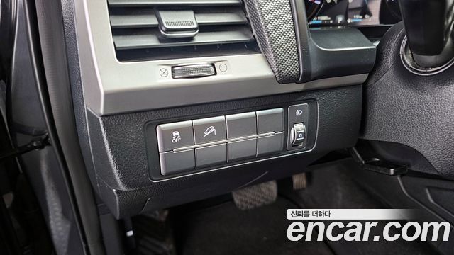 SsangYong Rexton 2019 thumb 3