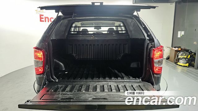 SsangYong Rexton 2019 thumb 12