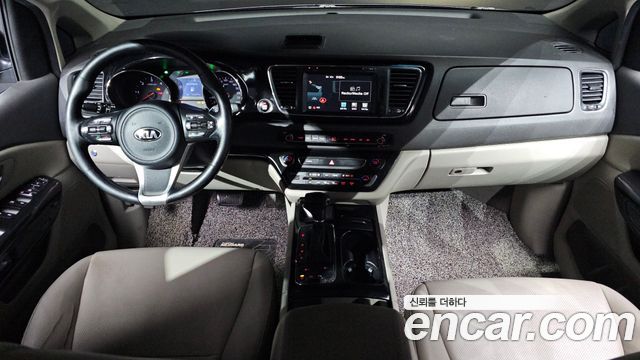 Kia Carnival 2016 thumb 7