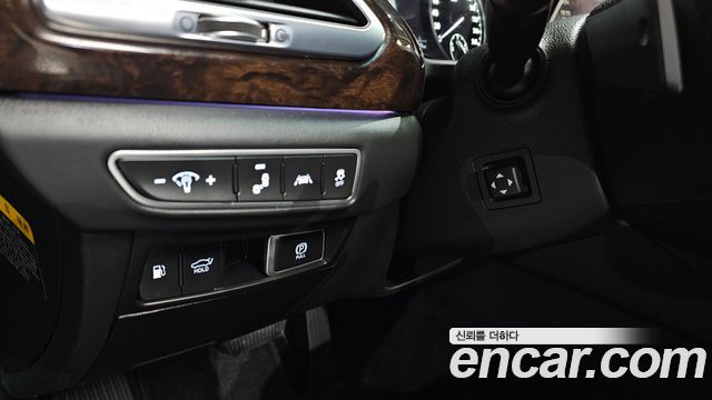 Genesis G90 2020 thumb 12