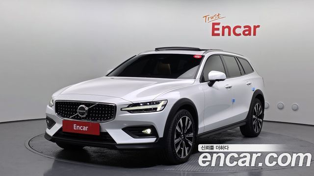 Volvo V60 2023 thumb 11