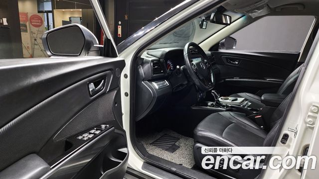 SsangYong Tivoli 2022 thumb 3