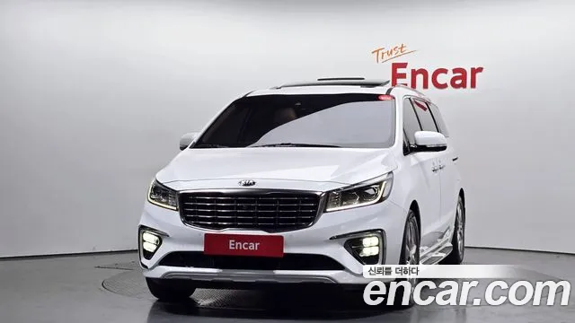 Kia Carnival 2020 thumb 4