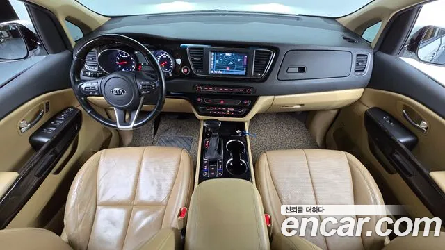 Kia Carnival 2020 thumb 8