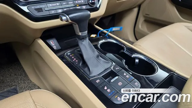 Kia Carnival 2020 thumb 10