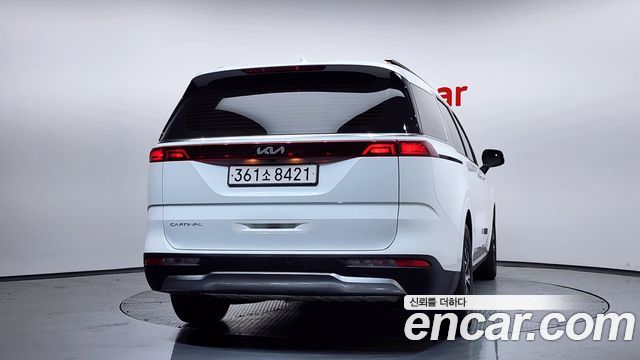 Kia Carnival 2022 thumb 4