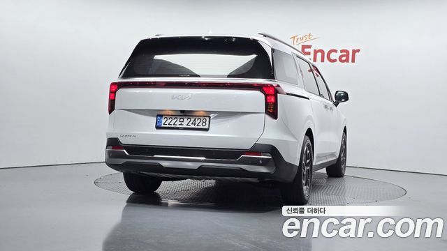 Kia Carnival 2024 thumb 5