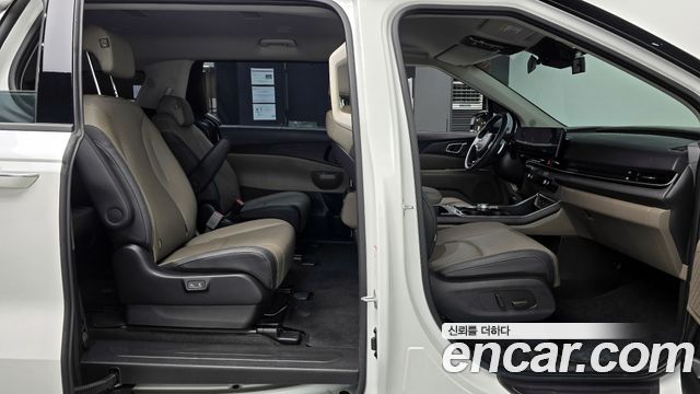 Kia Carnival 2024 thumb 11