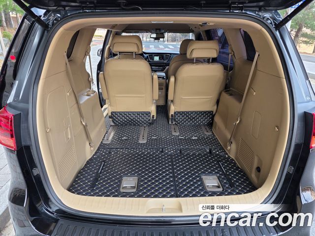 Kia Carnival 2018 thumb 8