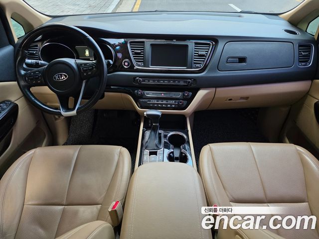 Kia Carnival 2018 thumb 9