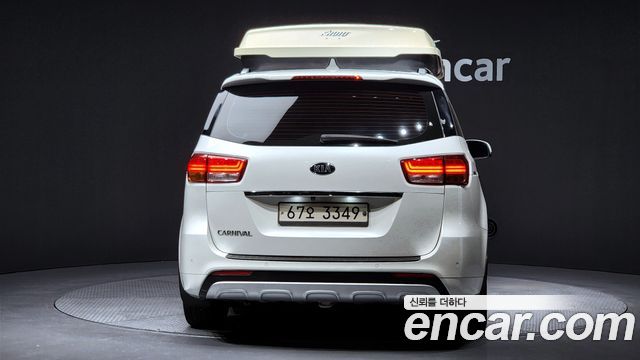 Kia Carnival 2015 thumb 5
