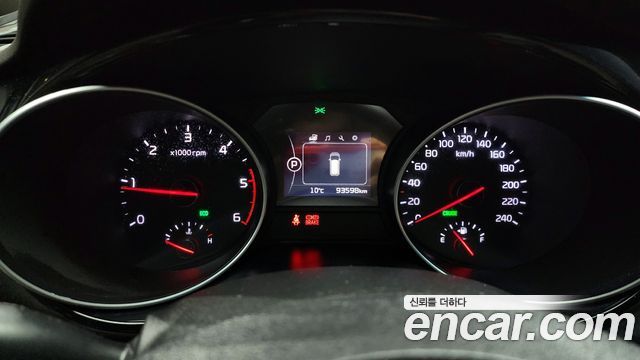 Kia Carnival 2015 thumb 9