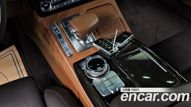 Genesis G90 2019 thumb 10
