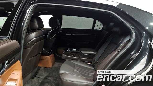 Genesis G90 2019 thumb 12
