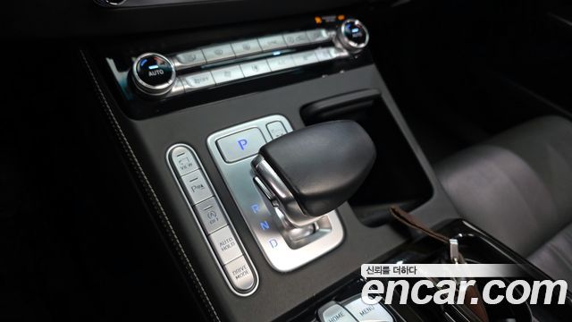 Genesis G90 2020 thumb 10