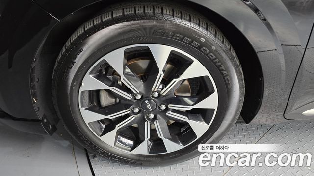 Kia Carnival 2021 thumb 6