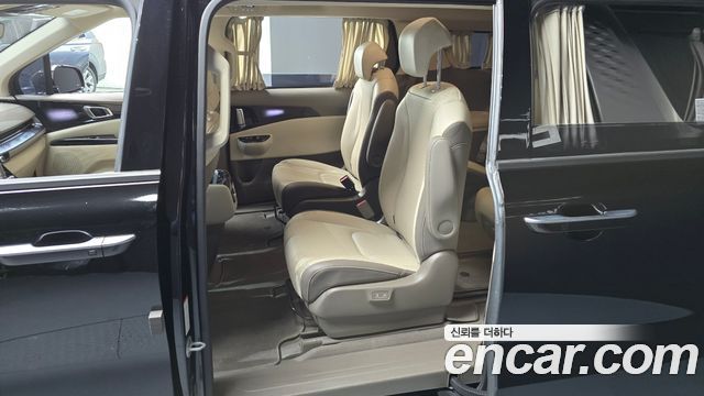 Kia Carnival 2021 thumb 12
