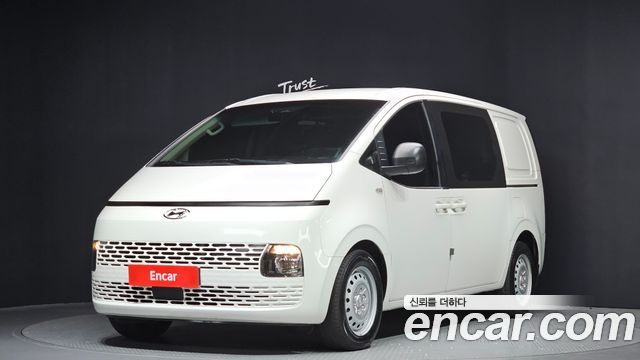 Hyundai Staria 2023 thumb 2