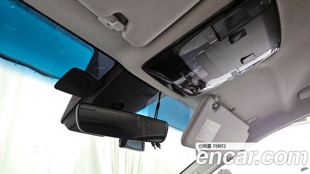 Hyundai Staria 2023 thumb 12