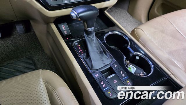 Kia Carnival 2018 thumb 10
