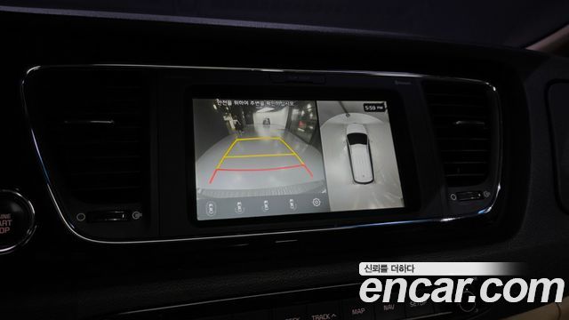 Kia Carnival 2018 thumb 12